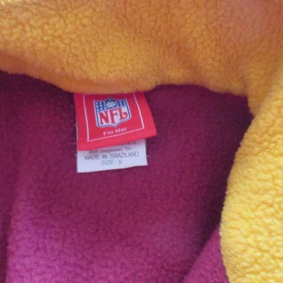 Washington Redskins Football Pull Over, Long Sleeved, Youth Small - Picture 3 of 8